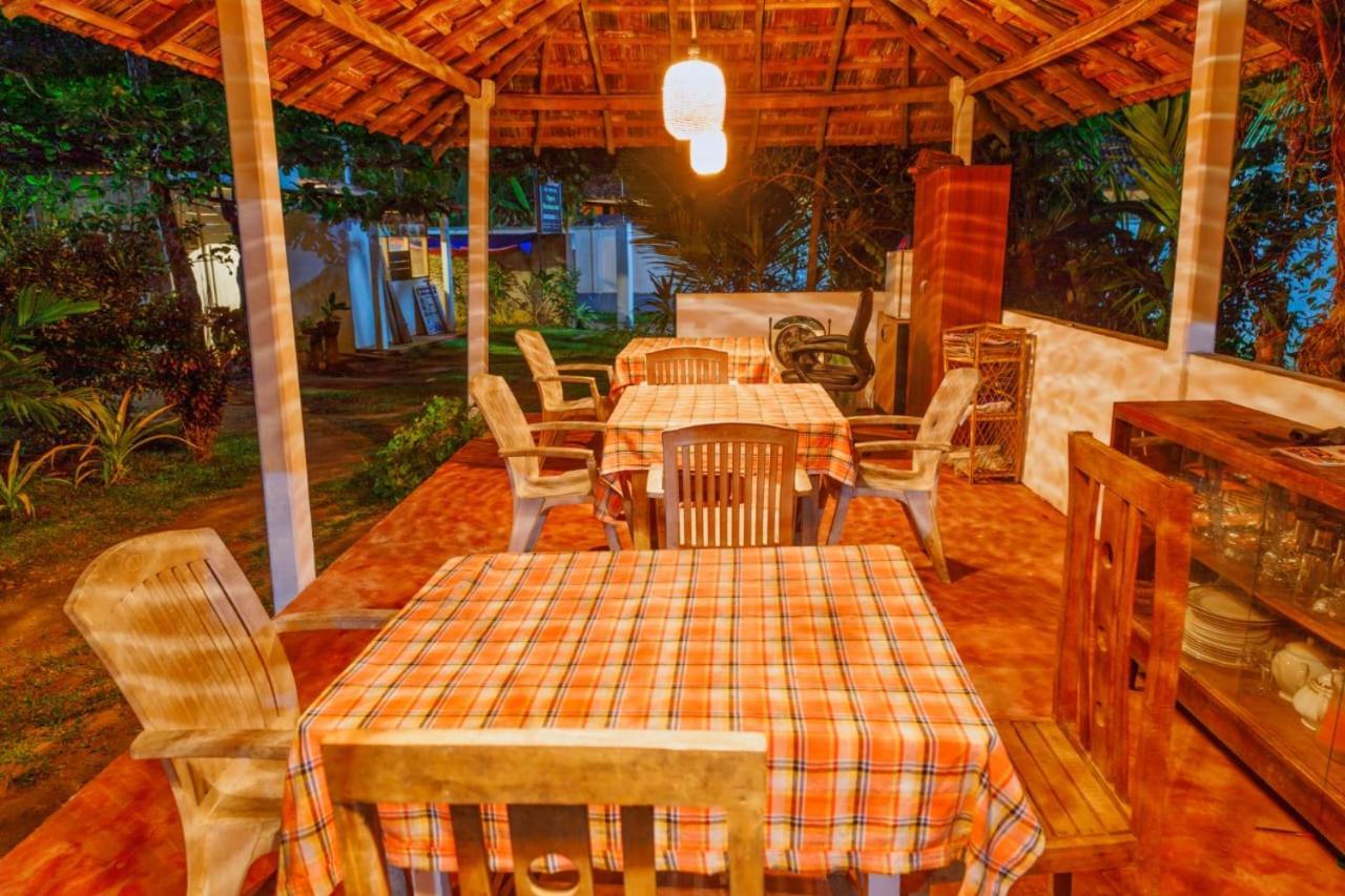Talalla Ocean Beach Bungalow Matara Bagian luar foto