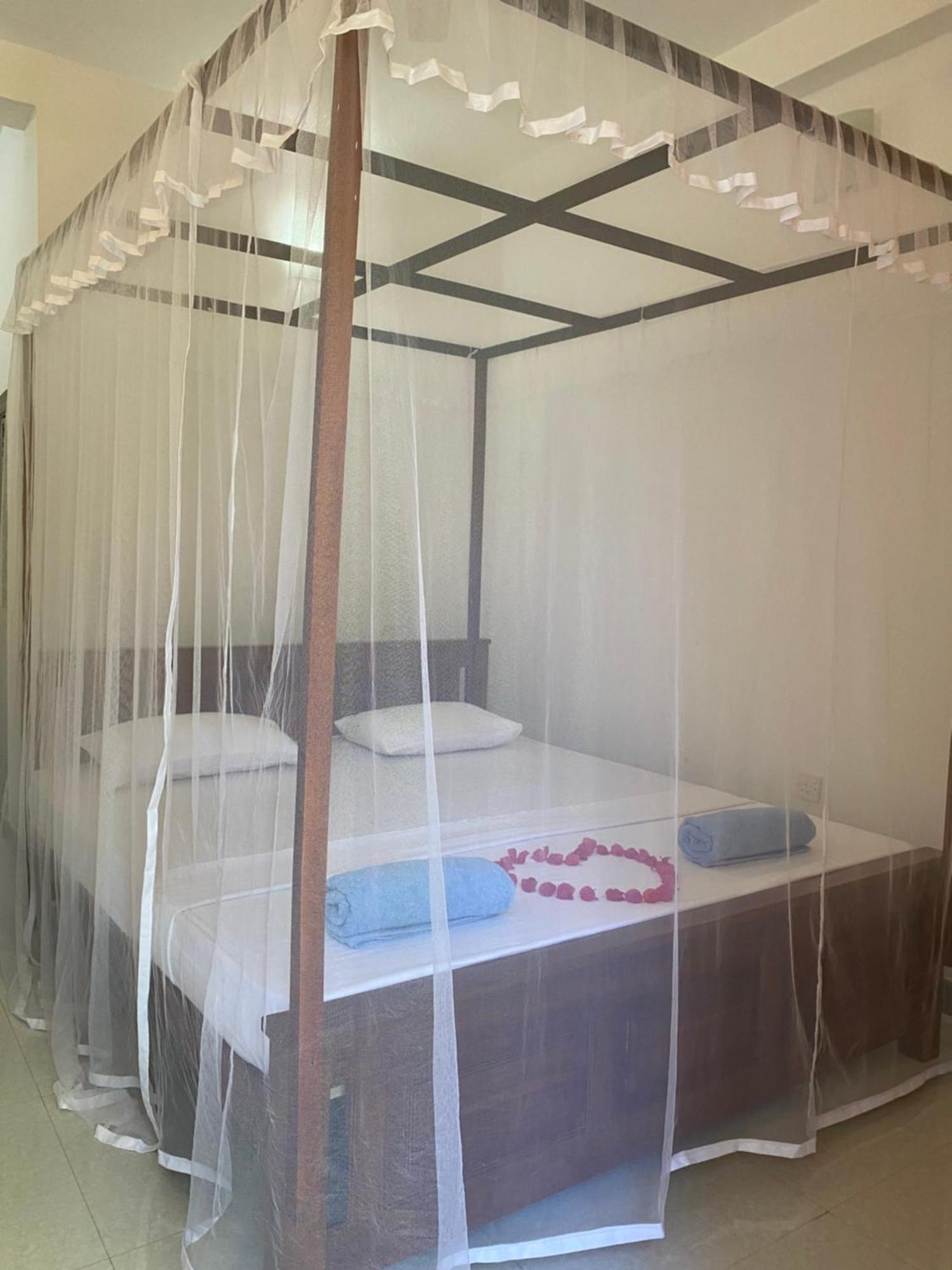 Talalla Ocean Beach Bungalow Matara Bagian luar foto